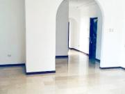 Alquiler o renta de Oficina Kennedy Norte En Av. Miguel...