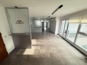 ALQUILER Of.104m2 c/ Enorme Cochera Piso Alto Libertador...