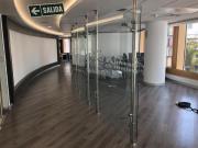 ALQUILER OFICINA IMPLEMENTADA Y SEMI AMOBLADA – 246 m2 –...