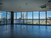 ALQUILER OFICINA PREMIUM 425 M² CON VISTA AL RÍO EN...