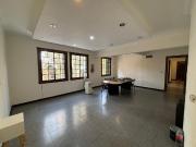 Alquiler oficinas calle San Martín y Espejo Cdad