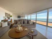 Alquiler permanente. Exclusivo piso de 260 m² frente al...