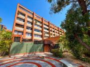 Alquilo Ph 360m2 Colinas de Valle Arriba 0637