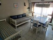 ALQUILER POR TEMPORADA/ 2 AMBIENTES/ A LA CALLE/ BALCON