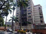 ALQUILER Res. Pechinenda Amoblado Av. Bolivar