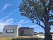 Alquiler de espectacular Casa 4 ambientes en Berazategui...