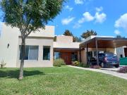 Alquiler Temporal | Excelente casa minimalista en Altos...