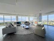 Alquiler tríplex de 4 dormitorios en suite con 3...