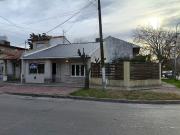 ALQUILER VIVIENDA CASA 3 AMBIENTES CON PATIO Y ESPACIO...