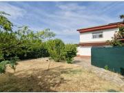 Alquiler vivienda pareada con jardín