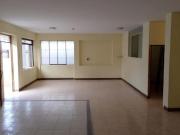 Alquilo 1er piso ideal para Oficina/Almacen a una cuadra...