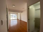 Alquilo amplio departamento con cochera en Jesús María