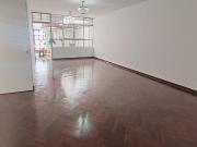 Alquilo amplio departamento con patio y cochera San Miguel