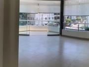 ALQUILO AMPLIO DEPARTAMENTO DE 3 HAB C/U CON BAÑO A 1...