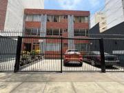 Alquilo Amplio Departamento En Segundo Piso + Dos...