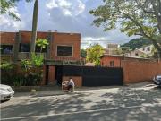 Alquilo anexo 50m2 La Castellana