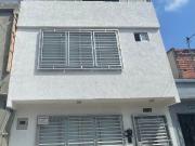 ALQUILÓ APARTAESTUDIO EN COLÓN. Cod A13443