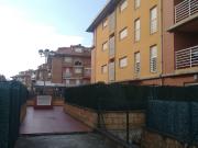 Alquilo apartamento con garaje en Solares