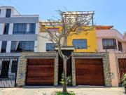 ALQUILO BELLA CASA 3 PISOS URB SANTA PATRICIA LA MOLINA