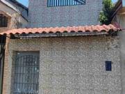 Alquilo Bonita Casa de Dos pisos en Urbanización...