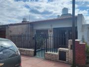 Alquilo Casa 2 dormitorios Barrio Los Paraísos