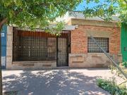 ALQUILO CASA BARRIO OBSERVATORIO DOS DORMITORIOS CON PATIO