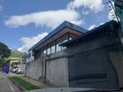 Alquilo casa comercial en la trinidad