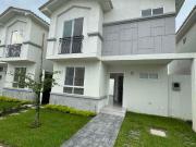 Alquilo casa de estreno Casa Laguna