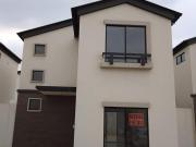 Alquilo casa de Estreno Urb Los Prados Via Salitre