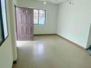 Alquilo casa de una planta, 3 dormitorios en la alborada...