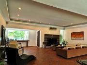 Alquilo casa de una planta 650m2 La Floresta 4724