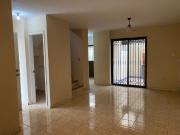 Alquilo casa en Manta amoblada en urbanización privada a...