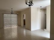 Alquilo casa en Manta en urbanización privada a 2...