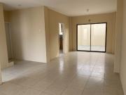 alquilo casa en Manta en urbanizacion privada a dos...