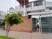 Alquilo Casa Frente A Parque | San Borja | Vivienda U...