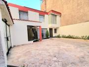 ALQUILO CASITA PARA VIVIENDA U OFICINA PUERTA CERRADA