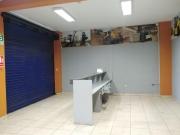 Alquilo centrica tienda de 200m2 repuestera en San Luis