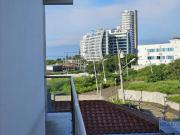 Alquilo dep. amoblado cerca de la quadra