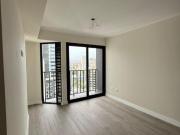 Alquilo departamento de estreno en centro financiero de...