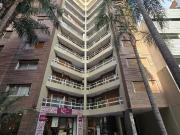 Alquilo dpto: 1 Dormitorio con dos Balcones Piso alto Bº...