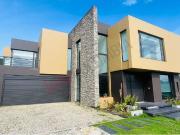 ALQUILO ESPECTACULAR CASA EN LA CALERA