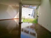 ALQUILO LINDA CASA CON JARDIN INTERNO EN CALLE FRAY...