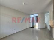 Alquilo Lindo Departamento En 1Er Piso En Urb Los...