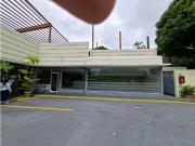 Alquilo local 181m2 Los Palos Grandes 8973