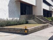 Alquilo local 1.511m2 Campo Alegre 0514