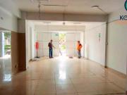 Alquilo local Comercial/100M2 con excelente ubicación en...