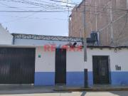 Alquilo Local Comercial 244M2 A Una Cuadra De La Plaza...