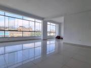 ALQUILO LOCAL COMERCIAL 889 m2 AV. 12 DE OCTUBRE SMP