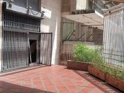 Alquilo Local Comercial a Pie de Calle Diagonal al C.C....