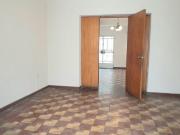 Alquilo Local Comercial de 242m2, en Lince límite con...